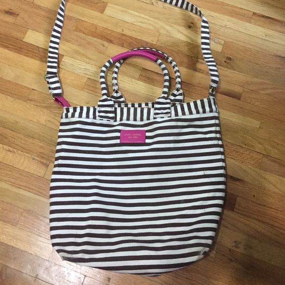 henri bendel Handbags - Henri Bendel Crossbody