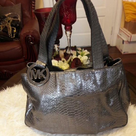 Mk handbag - Picture 2 of 4