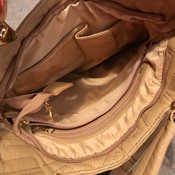 Tan handbag - Picture 3 of 3