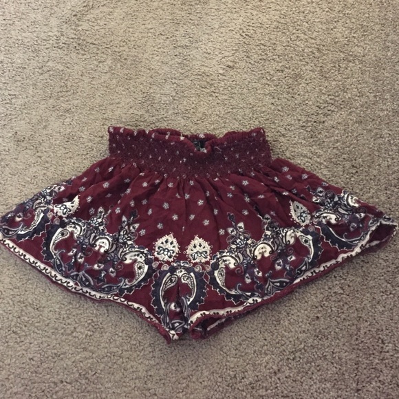 Decorated maroon shorts