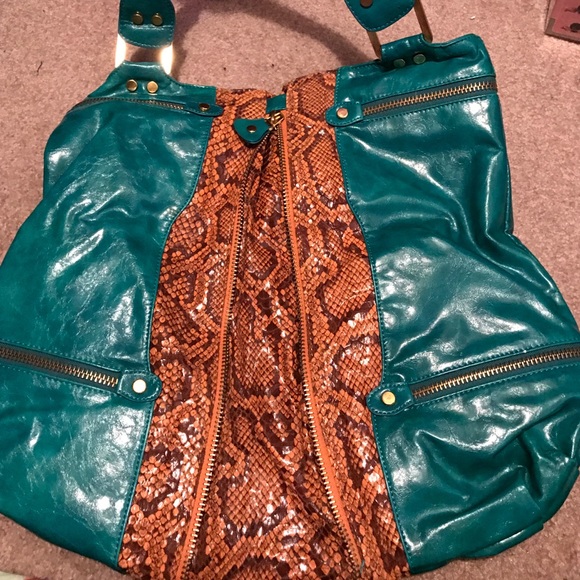 Handbag - Picture 2 of 3