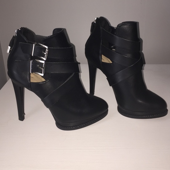 Zara Shoes - Zara faux leather booties