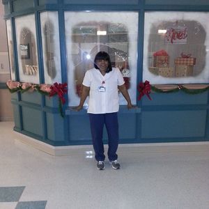 Meet your Posher, Cynthia