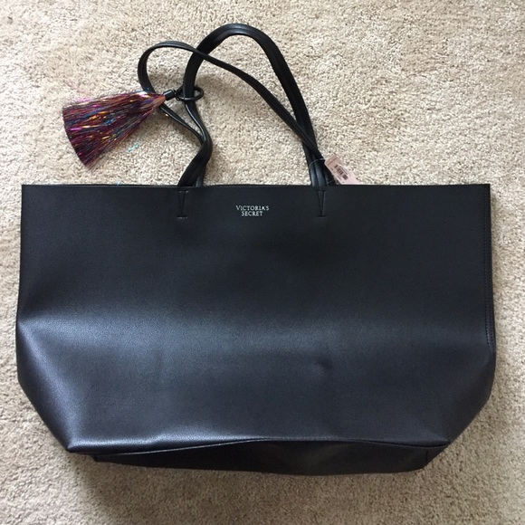 Black, Victoria's Secret bag!