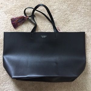Black, Victoria's Secret bag!