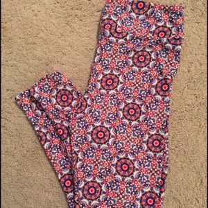 Lularoe TC kaleidoscope leggings