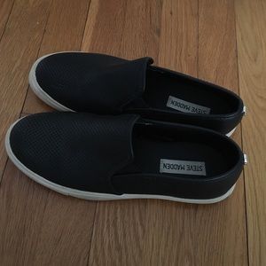 Size 8 Steve Madden Slip-On Shoes