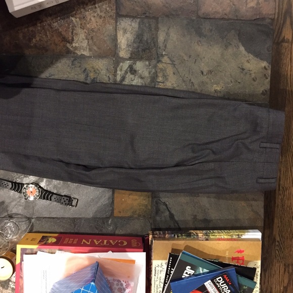 2-Piece T.M. Lewin charcoal suit - Picture 2 of 4