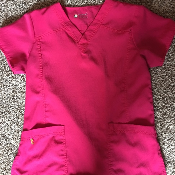 🚫🚫SOLD🚫🚫Scrub top