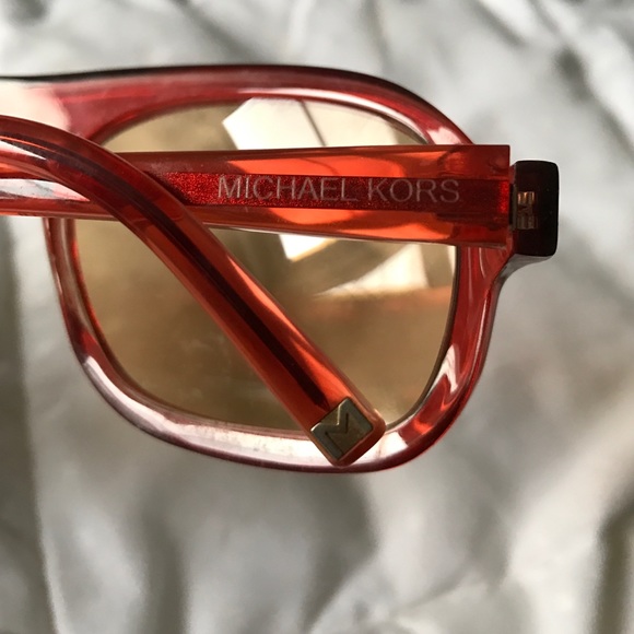 MICHEAL KORS VINTAGE SUNGLASSES! - Picture 2 of 5