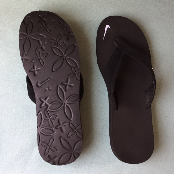Nike flip flops