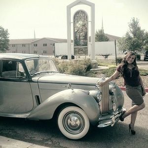 Meet your Posher, Ada