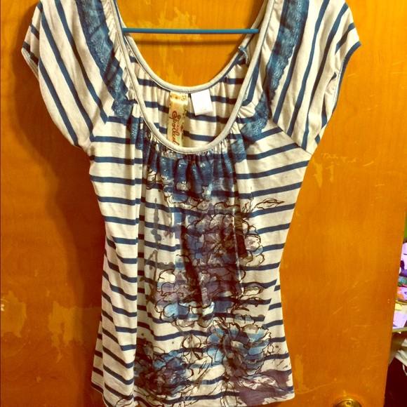 Decorative tee shirt