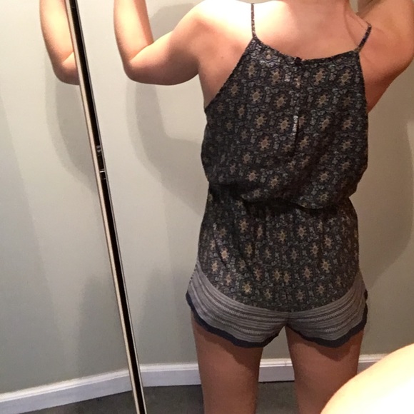 Romper - Picture 3 of 4