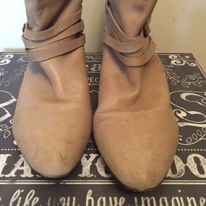 Frye Shoes - Vintage "FRYE" cream boots Frye Shoes - Vintage "FRYE" cream boots