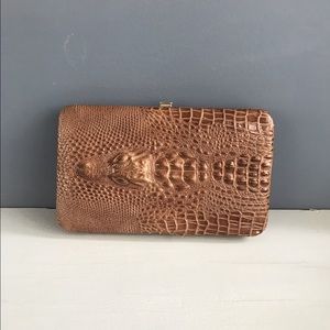 Alligator wallet