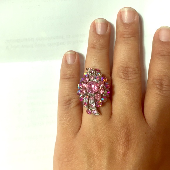 Pink rhinestone fashion ring