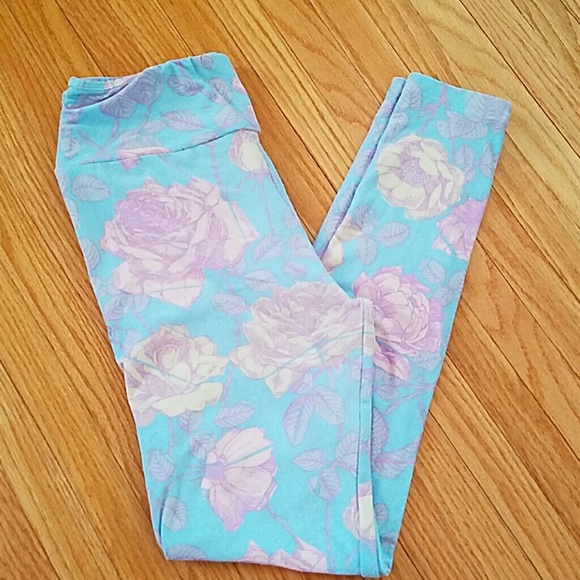 LuLaRoe Light Blue Roses OS Leggings
