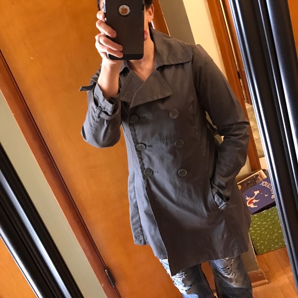 Gray medium trench coat.
