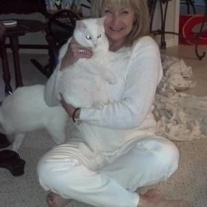 Meet your Posher, Candy