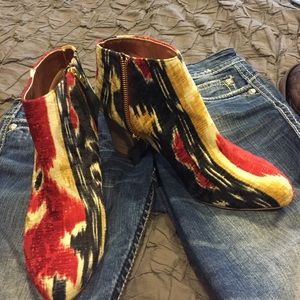 Miss Albright anthropology size 9m heeled booties