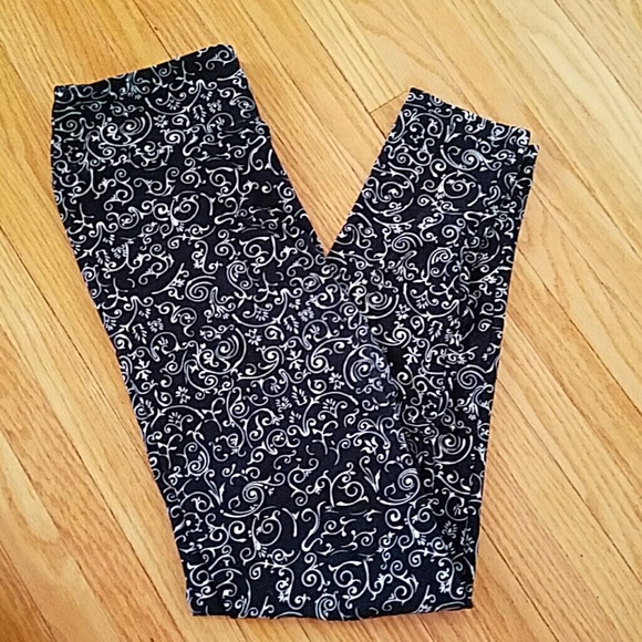 LuLaRoe OS Black Floral Swirls Leggings