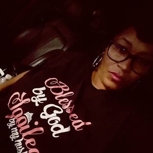 Meet your Posher, Tabitha