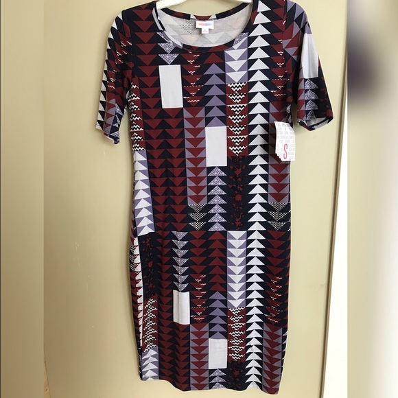 ❌SOLD❌ NWT LuLaRoe Small Julia ⭐️