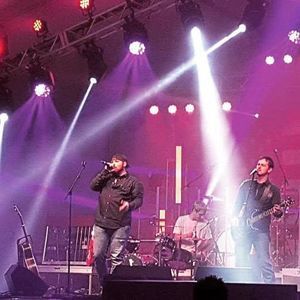 Meet your Posher, Sidelinez