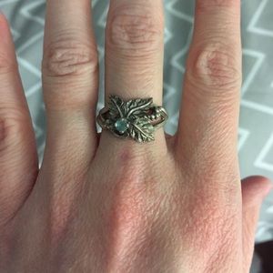 Vintage leaf ring