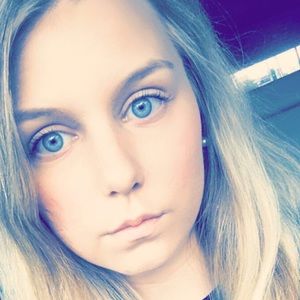 Meet your Posher, Alexandra