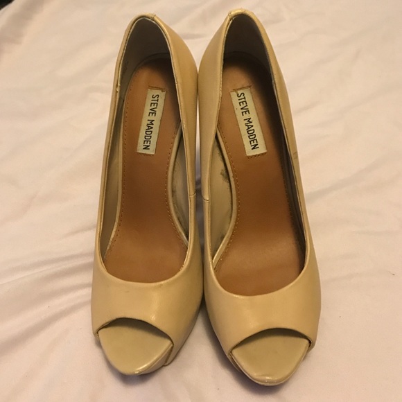 Shoes - Picture 2 of 3