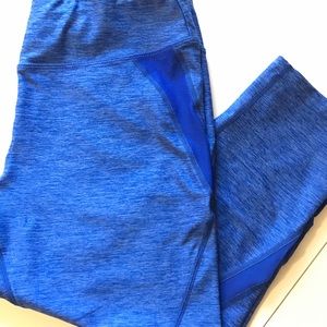 Workout capris with mesh insert detail
