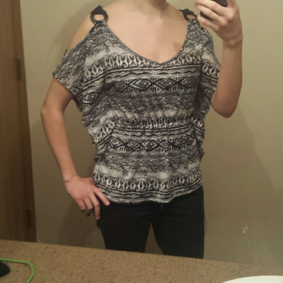 Flowy tribal print shirt