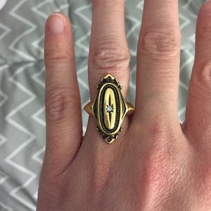 Gold vintage ring