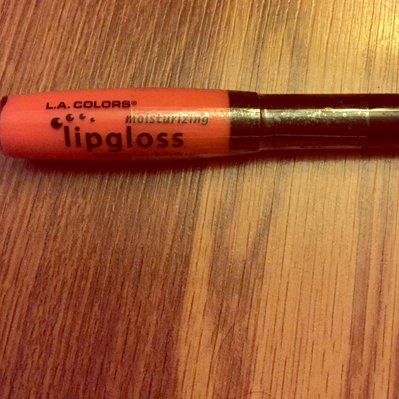 L.A colors moisturizing lipgloss 💄
