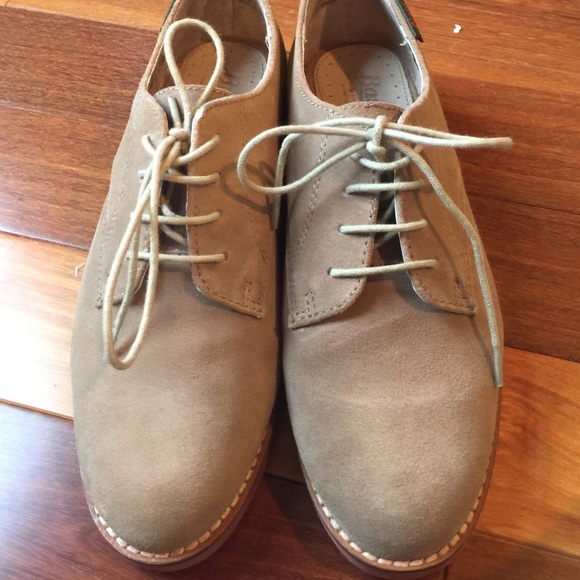Bass Suade Shoes 6.5 EUC SALE BUY 1 get 1 free