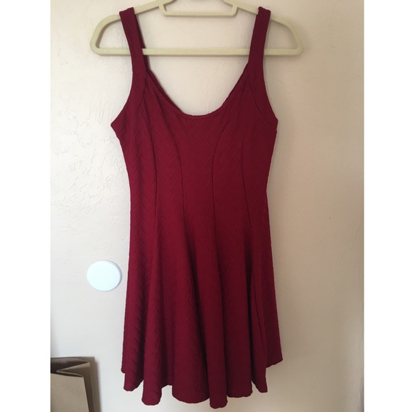 H&M Dresses & Skirts - H&M Maroon Dress H&M Dresses & Skirts - H&M Maroon Dress
