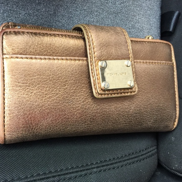 Michael Korea wallet