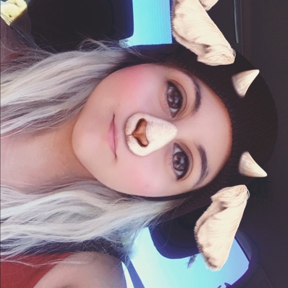 Meet your Posher, Leslie