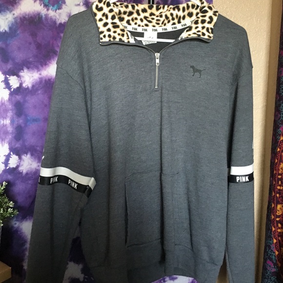 RARE Small pink half zip sweatshirt worn once
