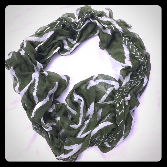Chevron Infiniti Scarf