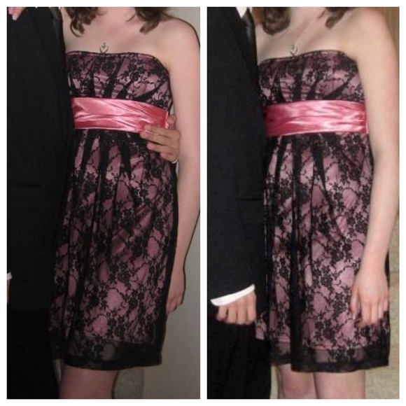 Pink and Black lace dress - Picture 2 of 4