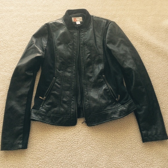 ‼️24hr Sale‼️Bernardo Faux Leather Black Jacket