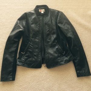 ‼️24hr Sale‼️Bernardo Faux Leather Black Jacket