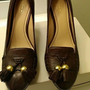 Authentic Coach  Brown fine leather pumps  US 8.5