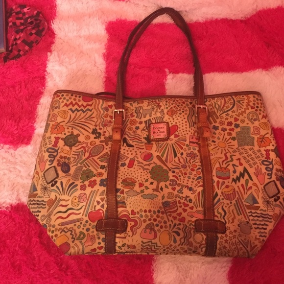 💖100% authentic Dooney and Bourke large tote💖