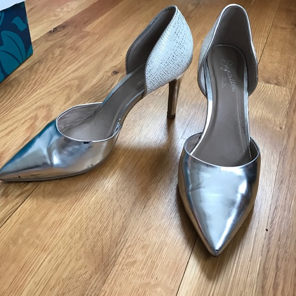 Silver metallic pumps