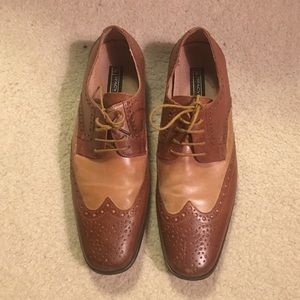 Stacy Adams size 8M wingtipped dress shoes