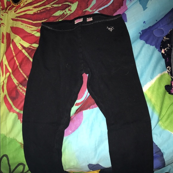 Black capri leggings